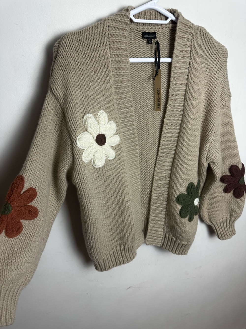 Coco + Carmen Cardigan Women's Size L or XL Oversized Flower Boho Floral Tan NEW - Picture 3 of 10